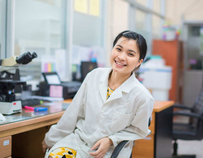 Lady scientist - GoldBio New Lab Startup Program